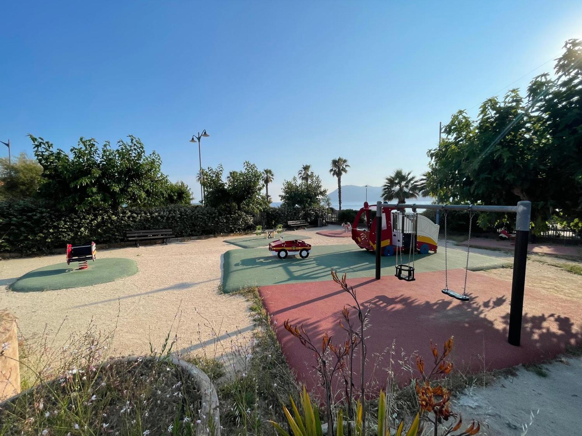 Superbe Studio Avec Terrasse Proximite Plage Saint-Mandrier-sur-Mer Buitenkant foto